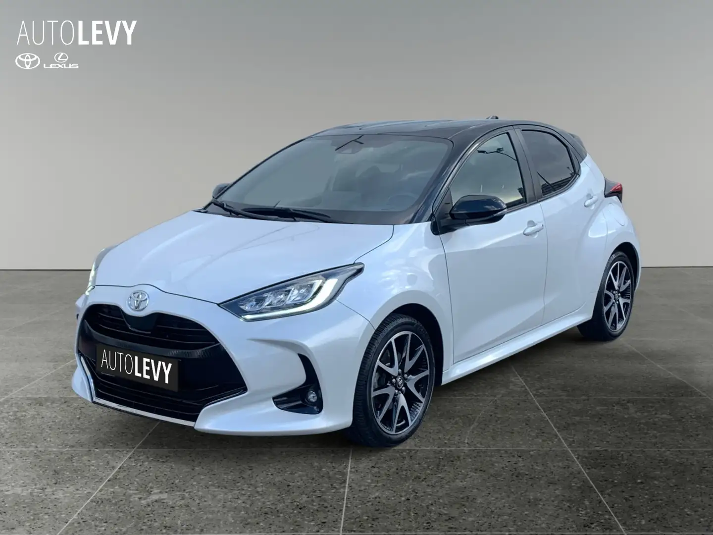 Toyota Yaris 1.5 Style LED+Keyless+BiTone+Navi+CarPlay Schwarz - 2