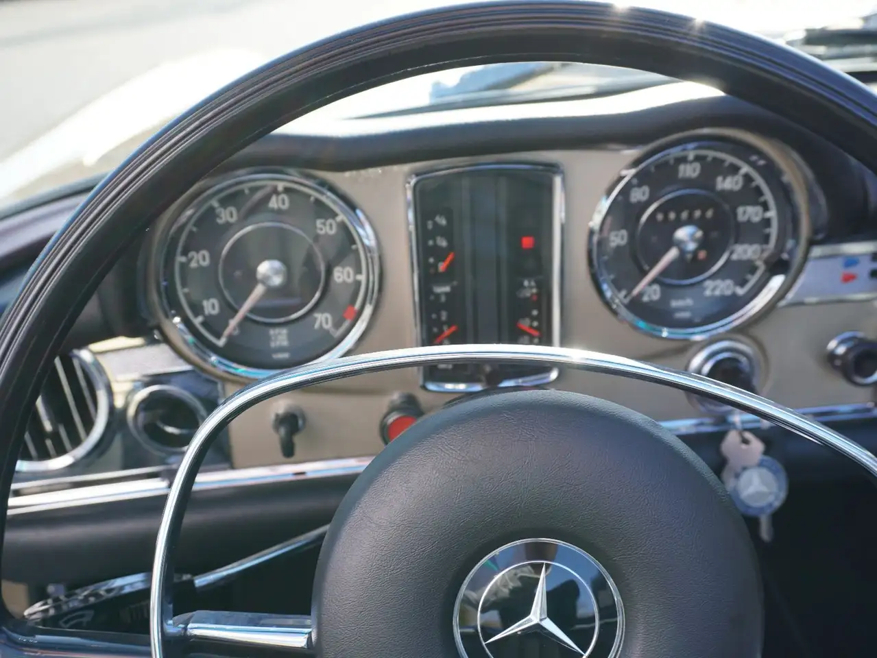 Mercedes-Benz 280 SL W 113 Pagode, foto 11