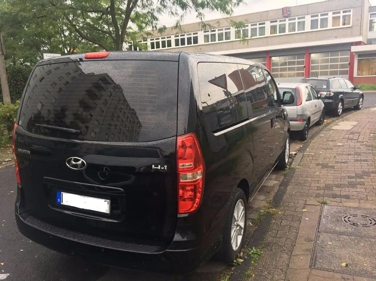 Hyundai H-1