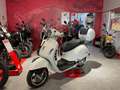 Vespa GTS 300 i - abs Wit - thumbnail 1