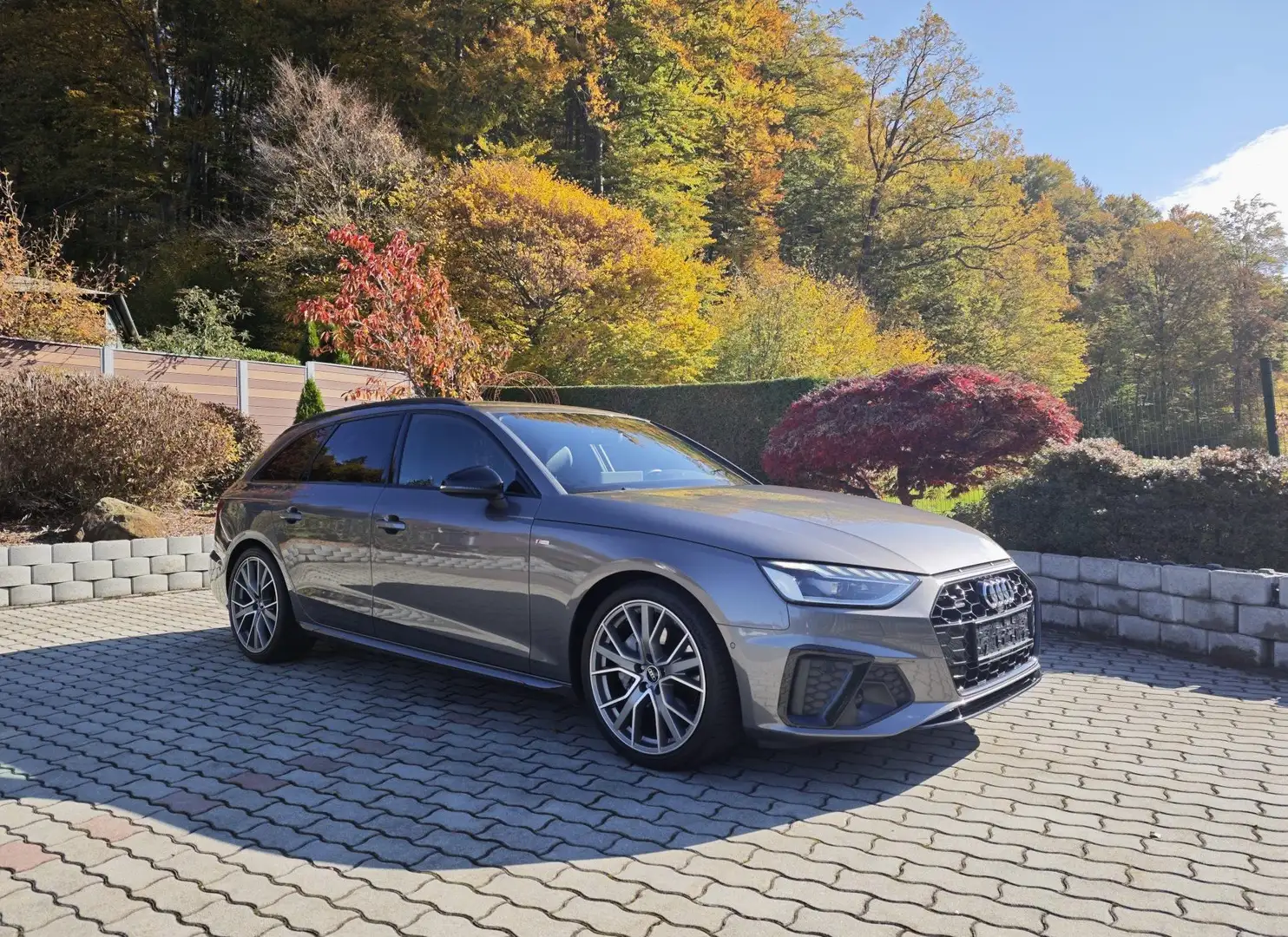 Audi A4 A4 Avant 40 TDI quattro S-line S-tronic*AHK*ACC* Grau - 1