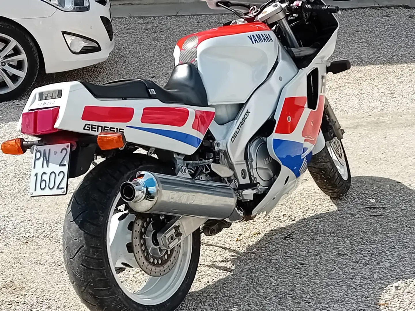 Yamaha FZR 1000 Rood - 1