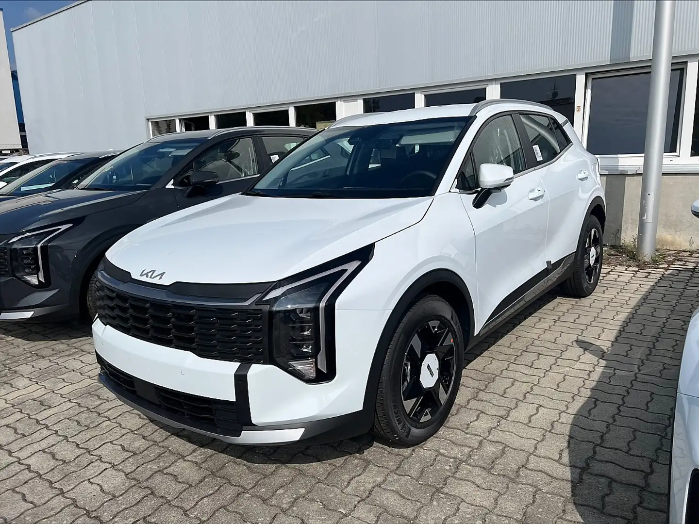 Kia Sportage 1,6 TGDI Titan/ Facelift Weiß - 1