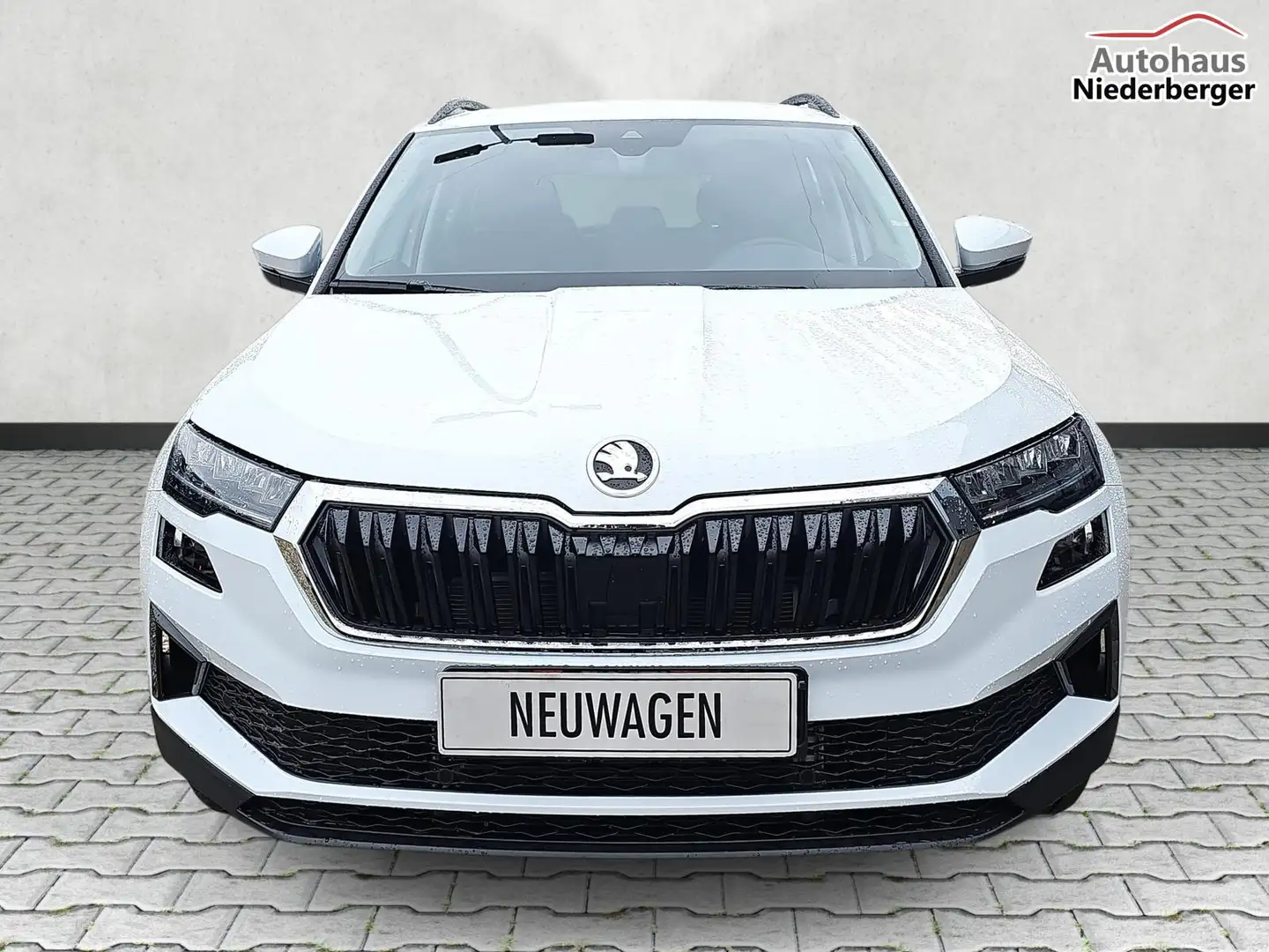 Skoda Karoq Selection 1.5 TSI DSG Navi / ACC Kamera 110 kW ... Weiß - 2