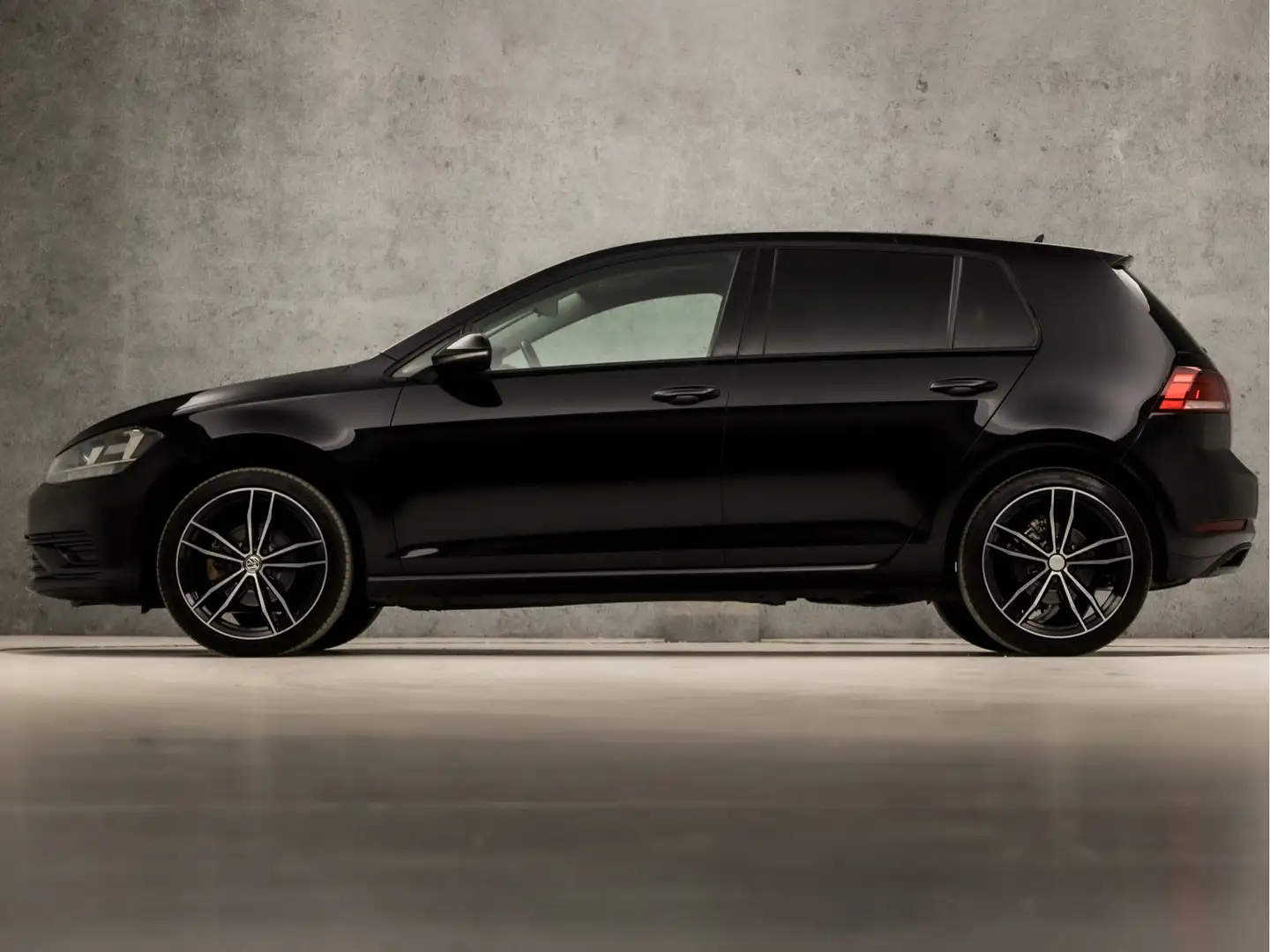 Volkswagen Golf 1.0 TSI Sport Automaat (APPLE CARPLAY, CLIMATE, ST Negro - 2