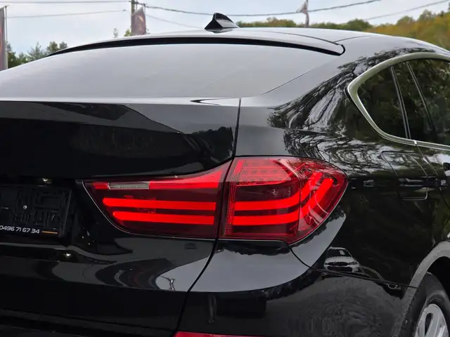 BMW 5 Series view 7