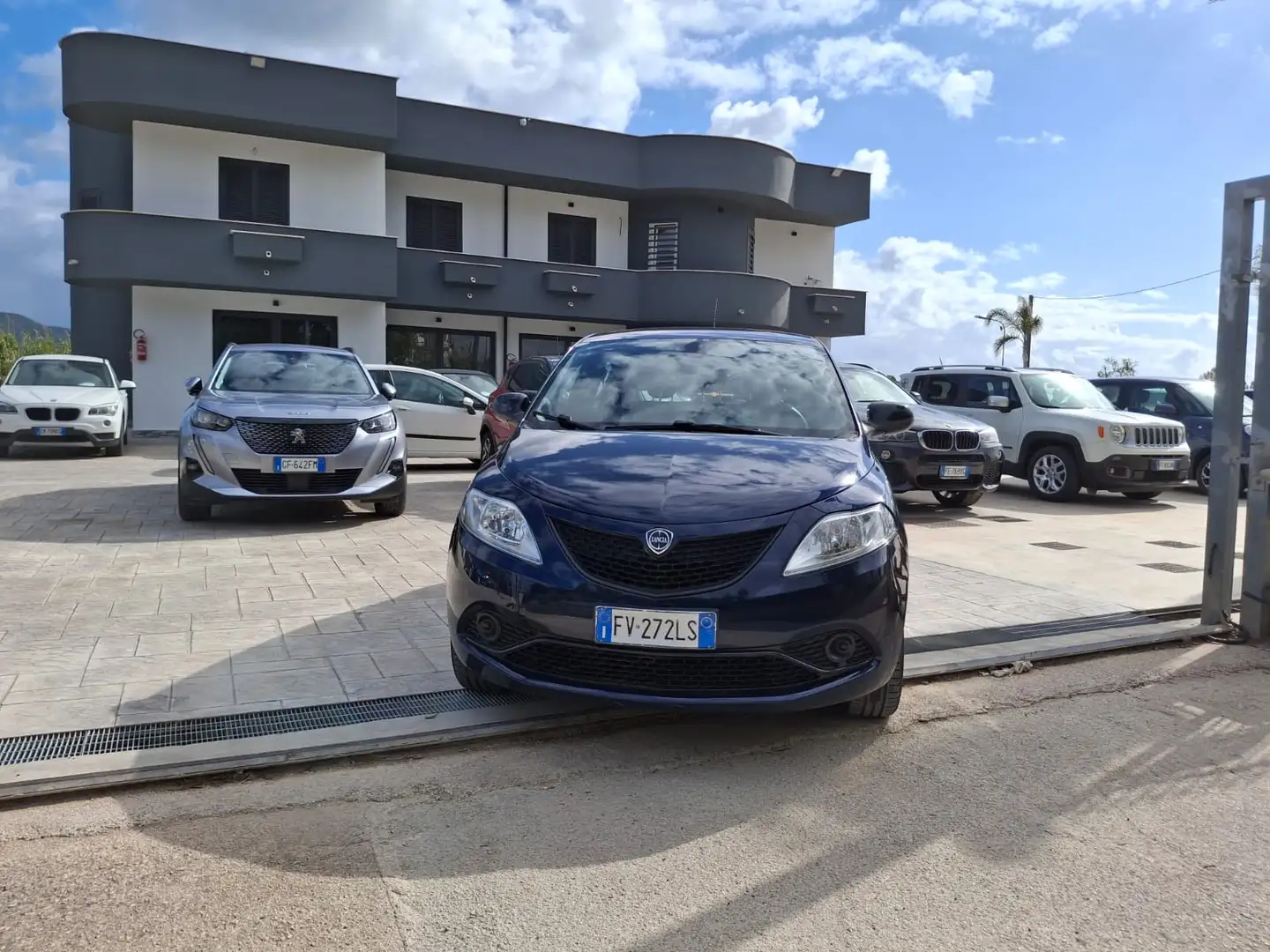 Lancia Ypsilon 1.2 Silver ecochic Gpl 69cv - 2