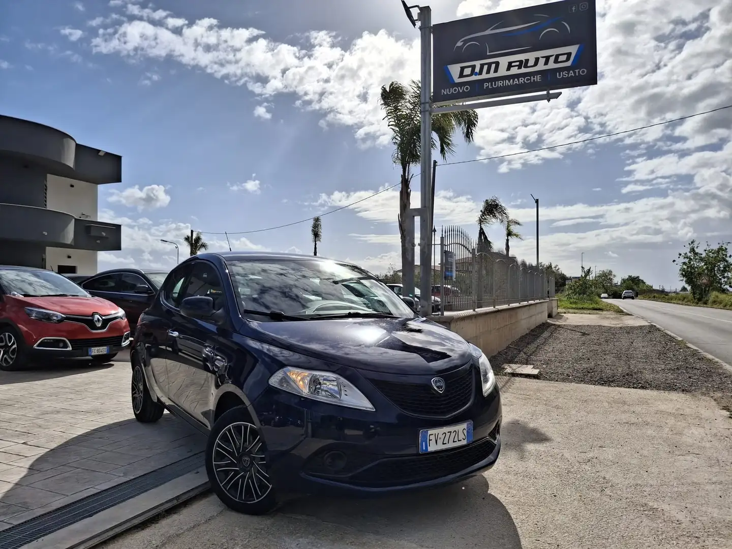 Lancia Ypsilon 1.2 Silver ecochic Gpl 69cv - 1