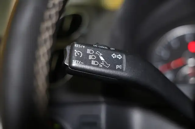 Volkswagen Golf Plus view 14