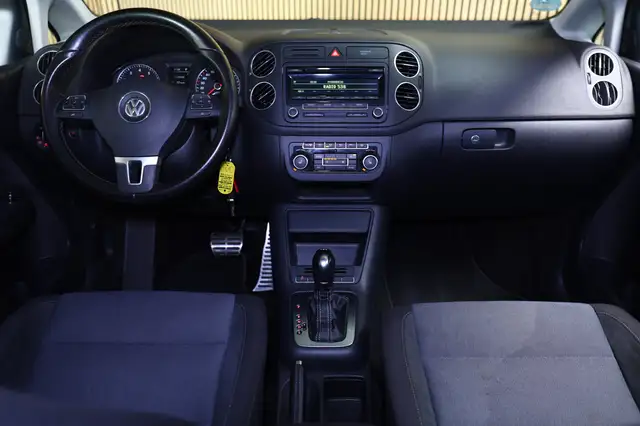 Volkswagen Golf Plus view 2