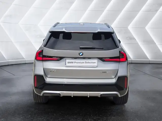 BMW X1 view 3