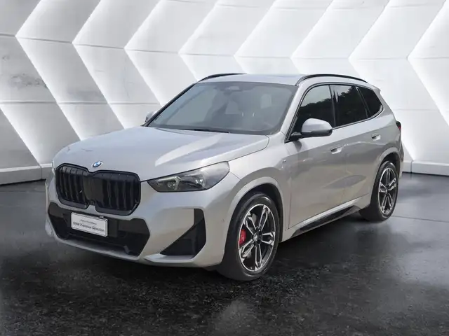 BMW X1 main image