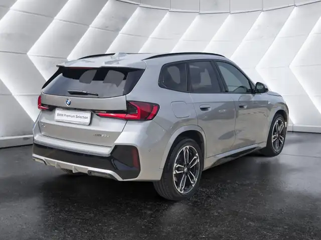 BMW X1 view 4
