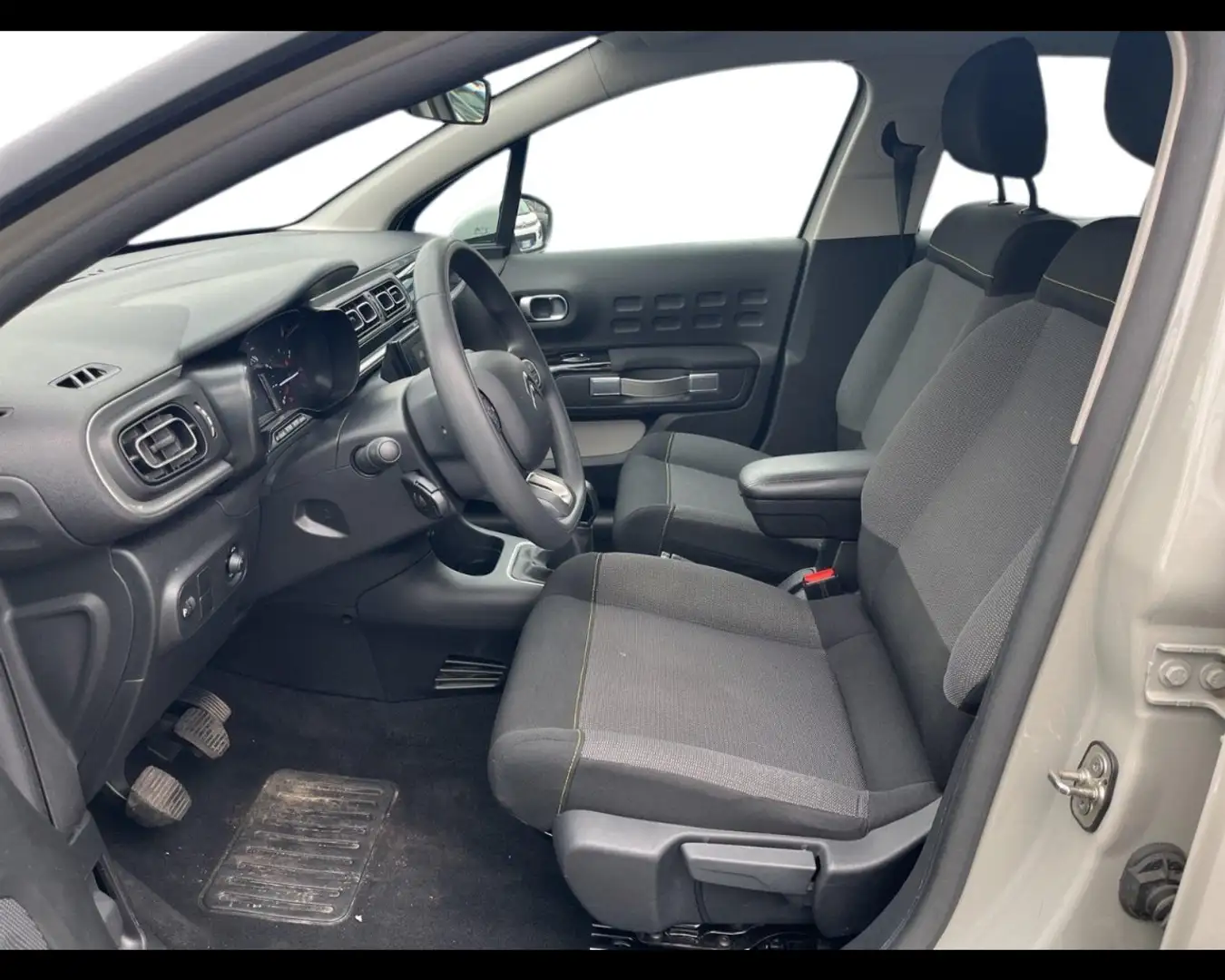 Citroen C3 III 2017 1.2 puretech Shine s&s 83cv - 2