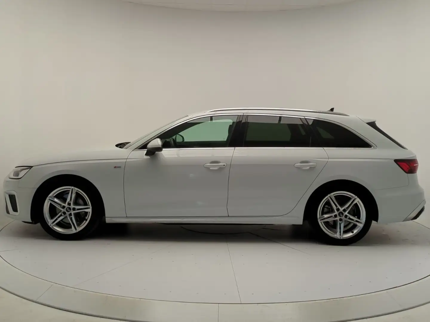 Audi A4 Avant 40 TDI quattro S tronic S line edition Blanc - 2
