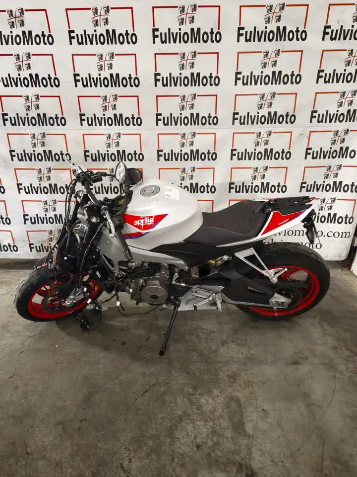 Aprilia Tuono