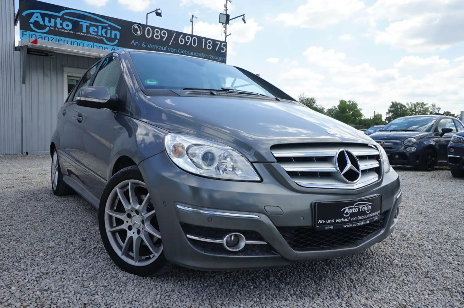 Mercedes-Benz B 200 CDI Aut. |Park-Assistent| |Navi+Bluetooth| Gris - 1