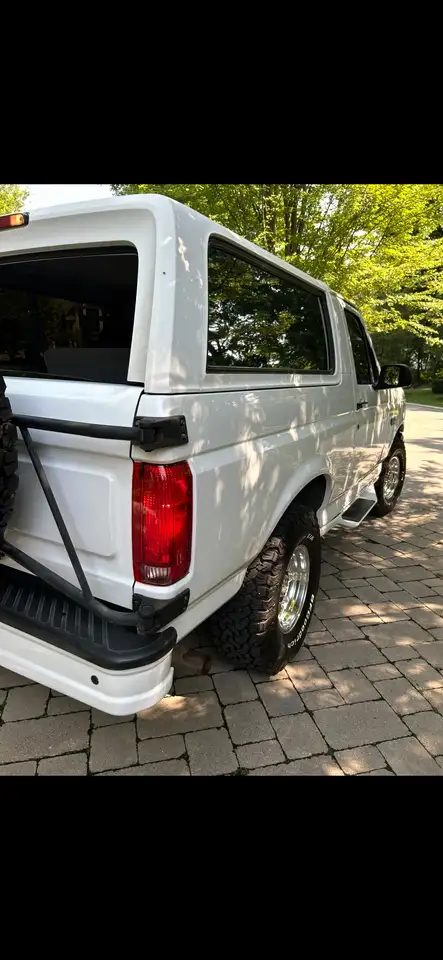 Ford Bronco photo Ford Bronco
