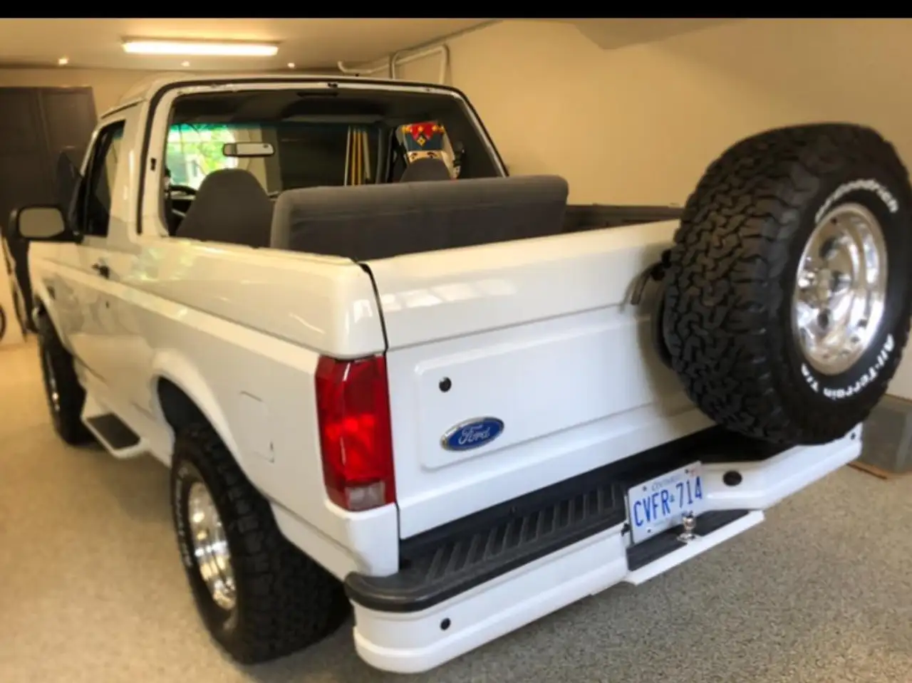 Ford Bronco photo Ford Bronco