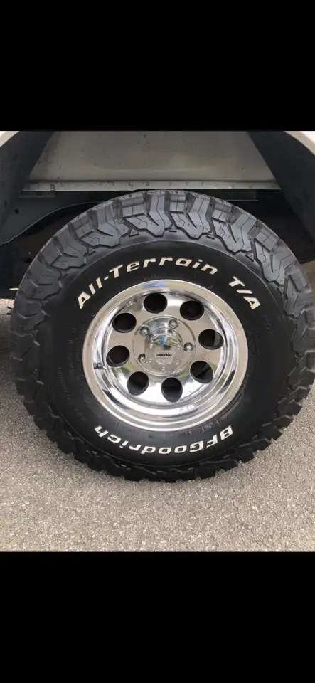Ford Bronco photo Ford Bronco