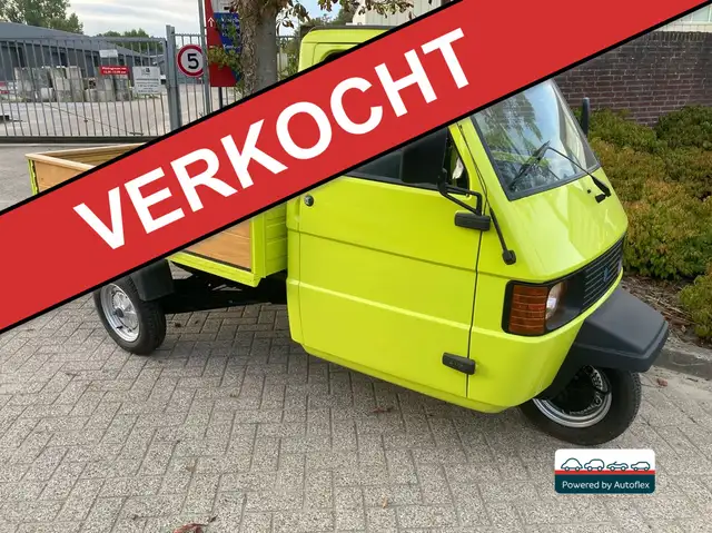 Piaggio Ape TM Tuk Tuk met stuur en handpook