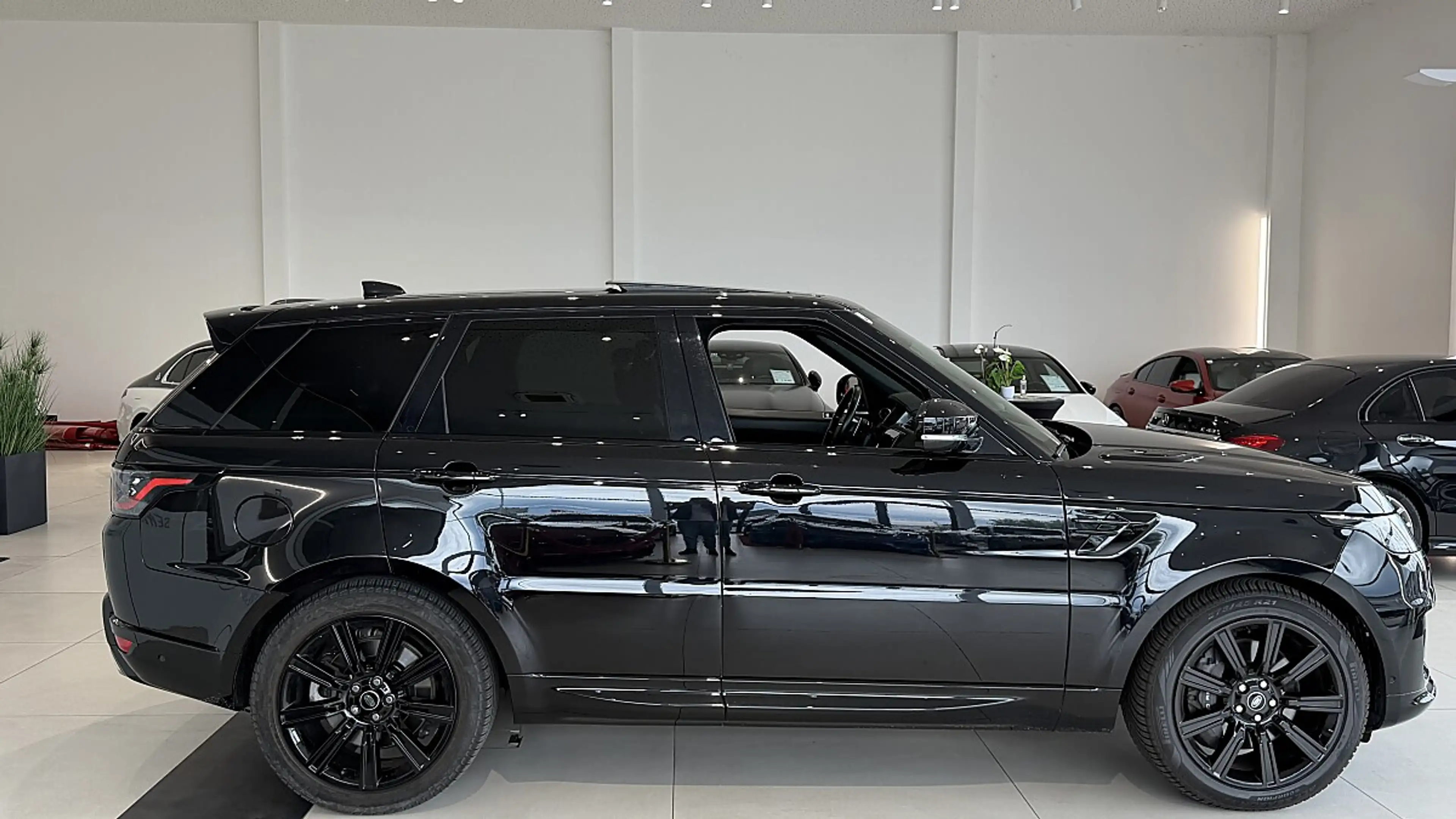 Land Rover Range Rover Sport 3,0 i6 MHEV AWD HSE Dynamic Aut. — photo 9