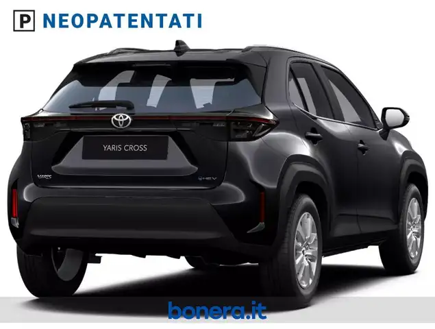 Toyota Yaris Cross view 4