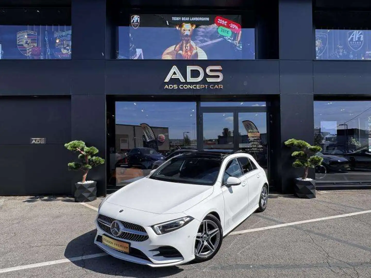 Mercedes-Benz A 180 AMG LINE 7G-DCT 115CH Blanc - 1