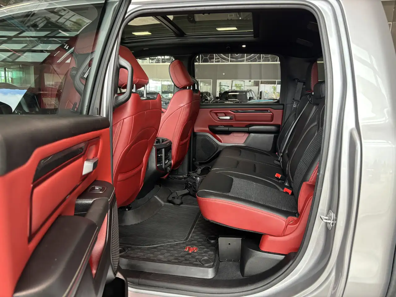 RAM 1500 fotografie RAM 1500