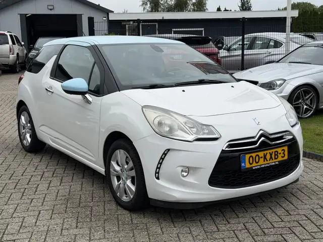 Citroen DS3 view 3