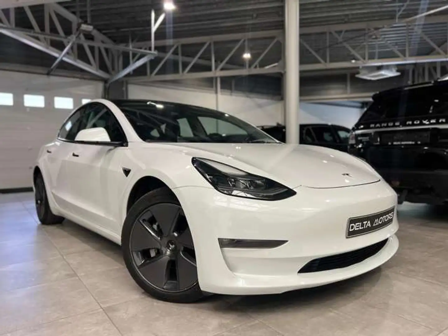 Tesla Model 3 Dual Motor - Long Range (602 kms!) - 1