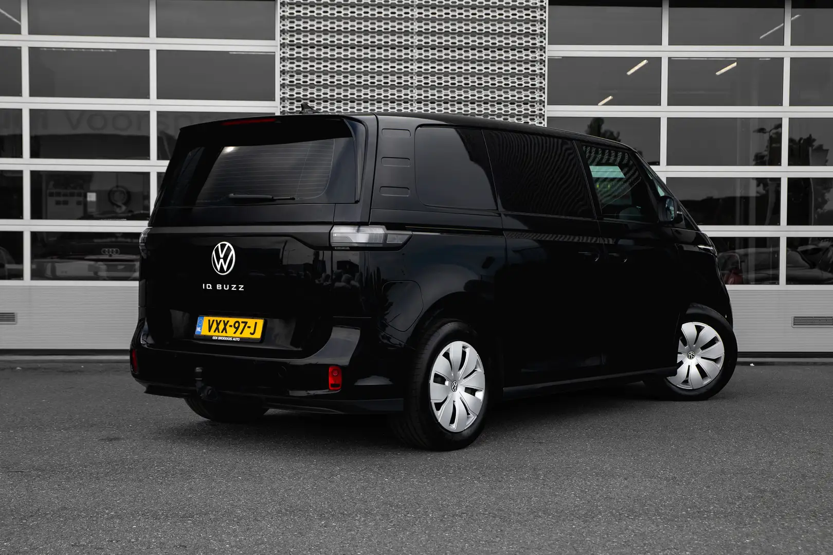 Volkswagen ID. Buzz Cargo ID.Buzz 150 kW | Trekhaak |  Stoelverwarming | Ada Zwart - 2