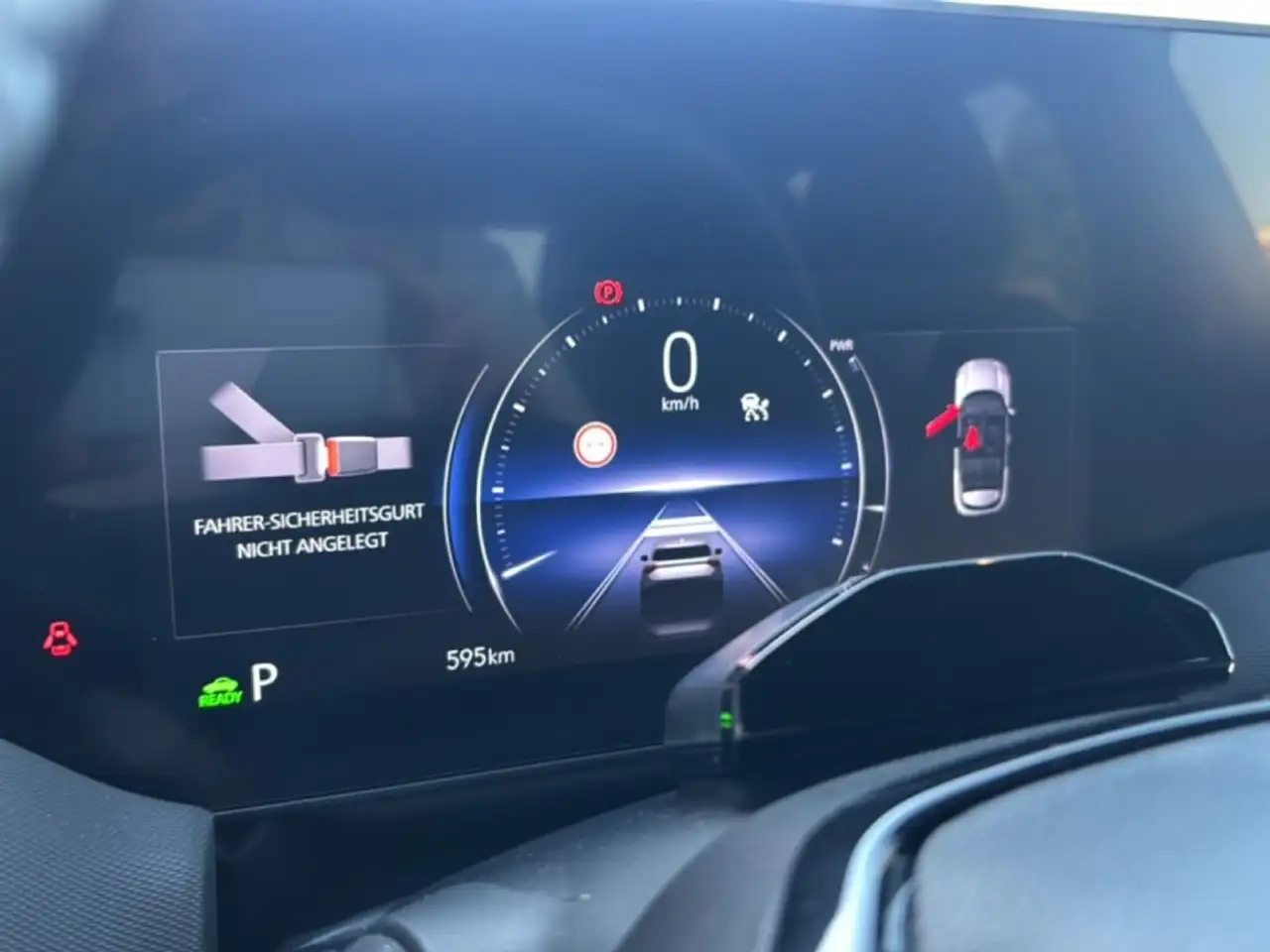 Toyota Urban Cruiser 61kWh Lounge 13