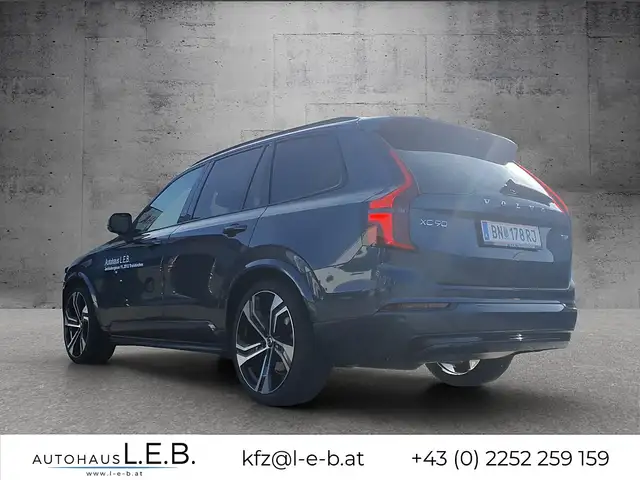 Volvo XC90 T8 AWD PHEV 18,8kWh Ultra Dark Ansicht 4