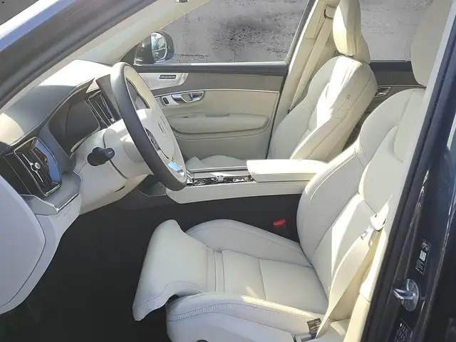 Volvo XC90 T8 AWD PHEV 18,8kWh Ultra Dark Ansicht 7