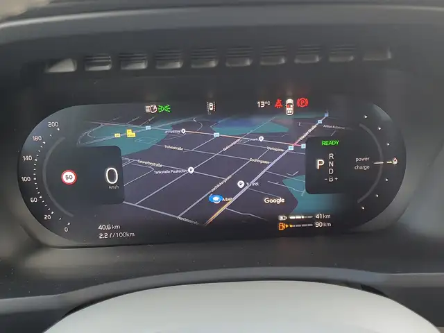 Volvo XC90 T8 AWD PHEV 18,8kWh Ultra Dark Ansicht 18