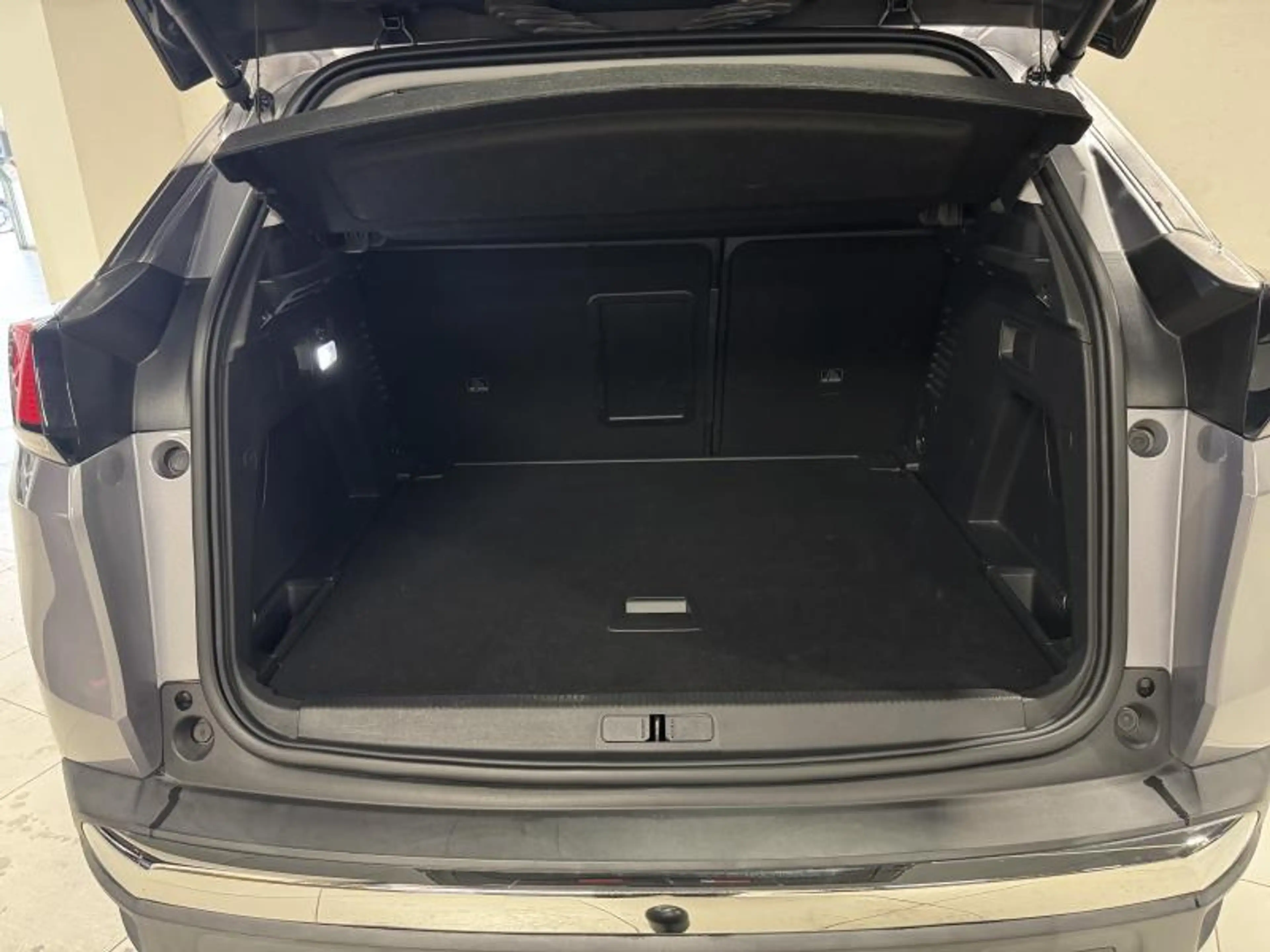 Peugeot 3008 II Allure — photo 11