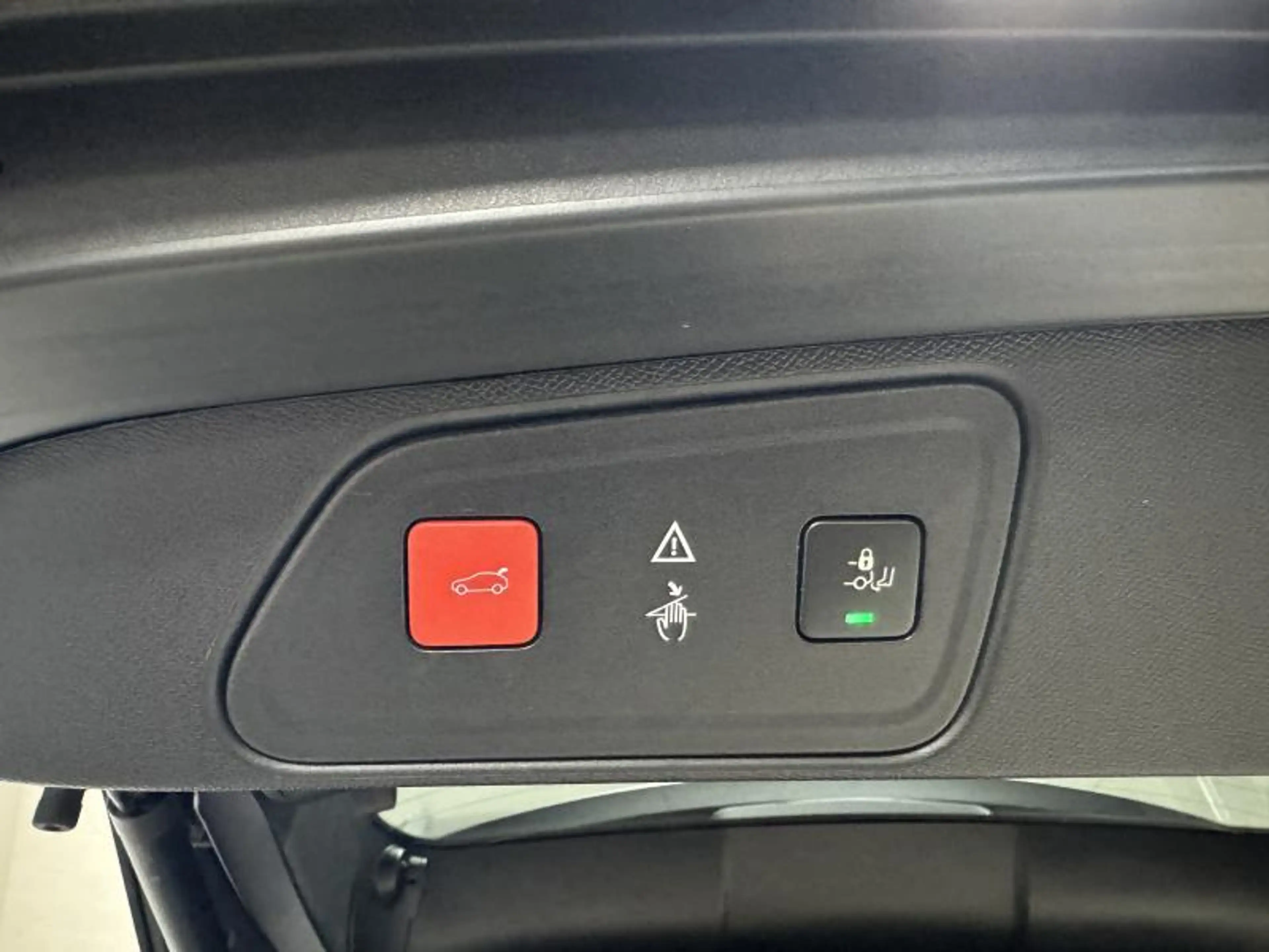 Peugeot 3008 II Allure — photo 12