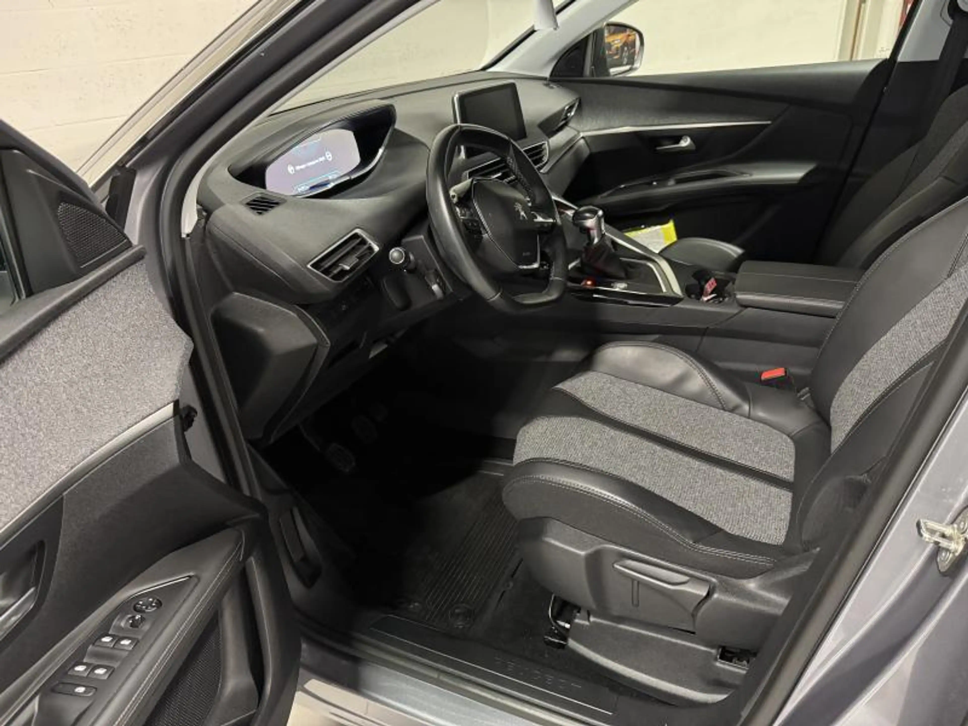 Peugeot 3008 II Allure — photo 2
