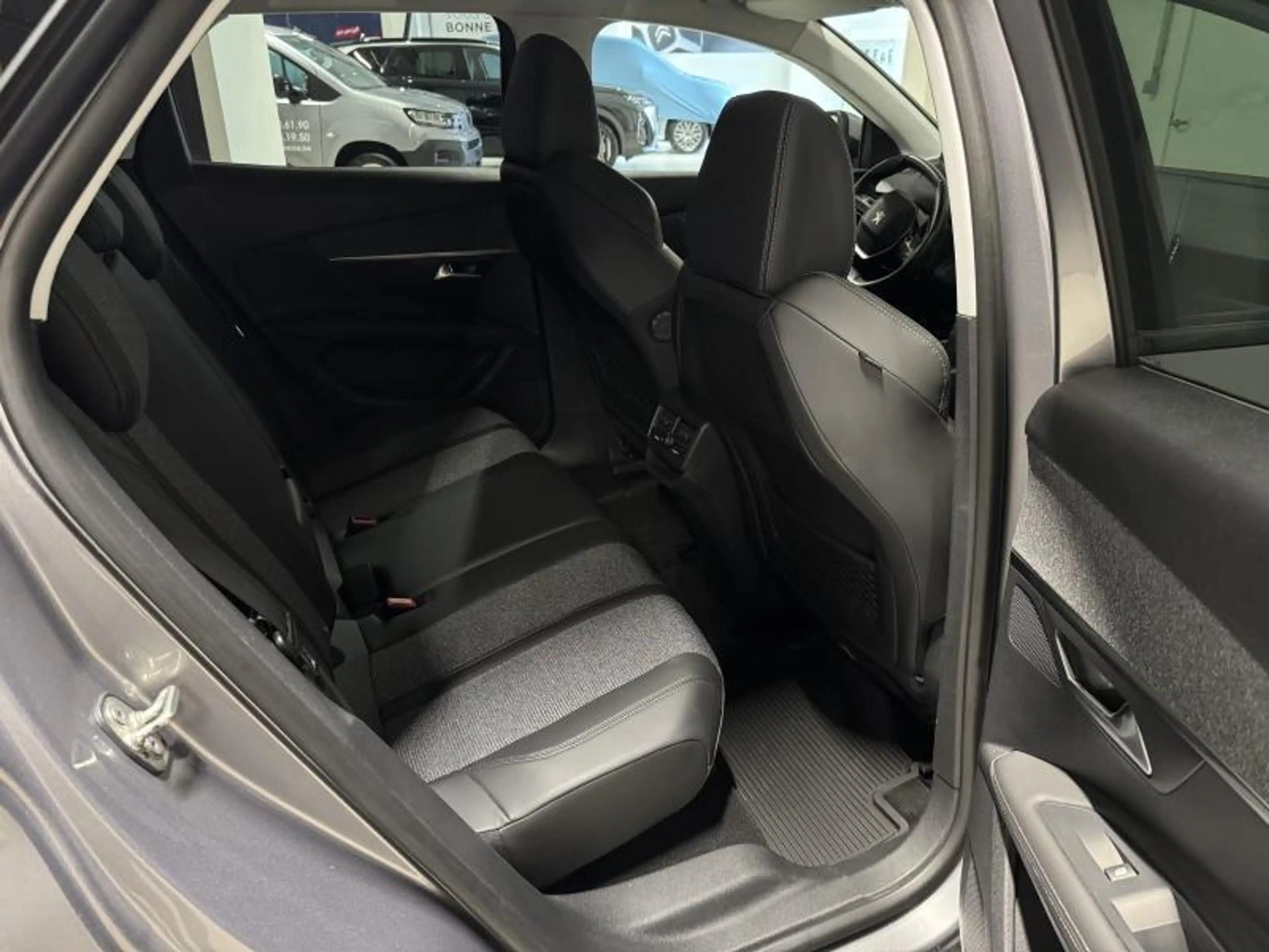 Peugeot 3008 II Allure — photo 15