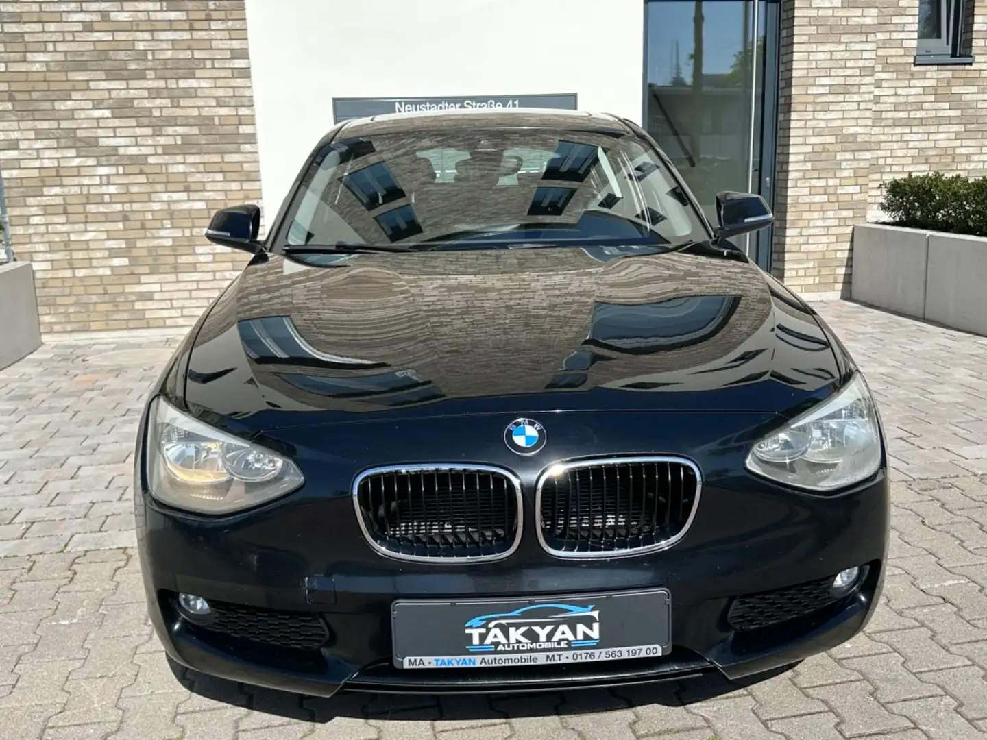 BMW 116 d Lim.*5-Türer*Navi* Schwarz - 2