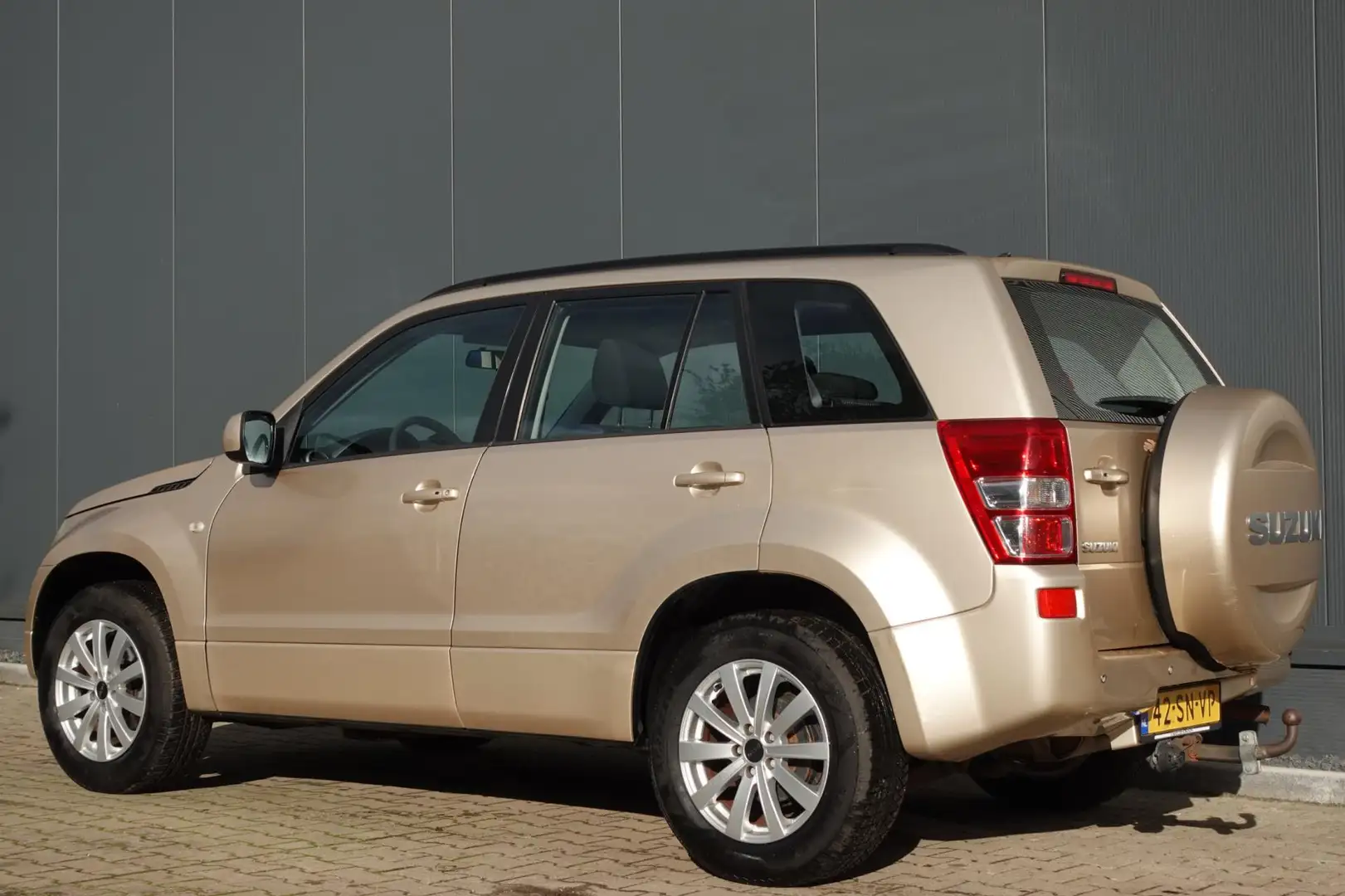 Suzuki Grand Vitara 2.0-16V Exclusive Beige - 2