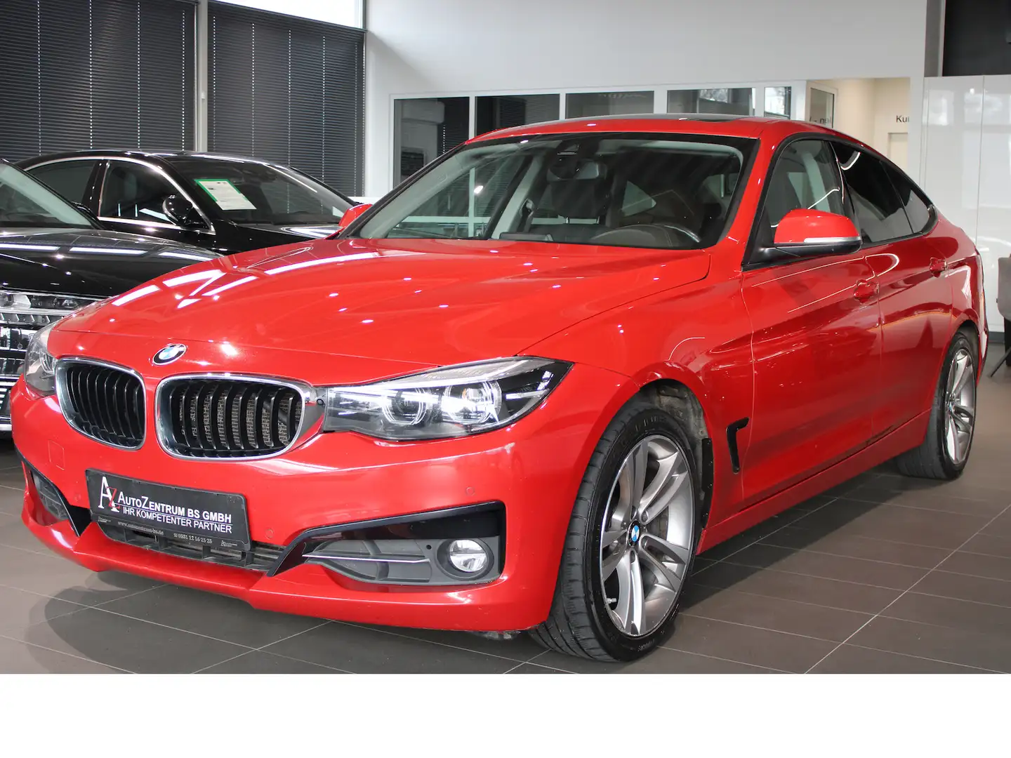 BMW 320 d Sportline XENON*PANO*SHZ*NAVI Rood - 1