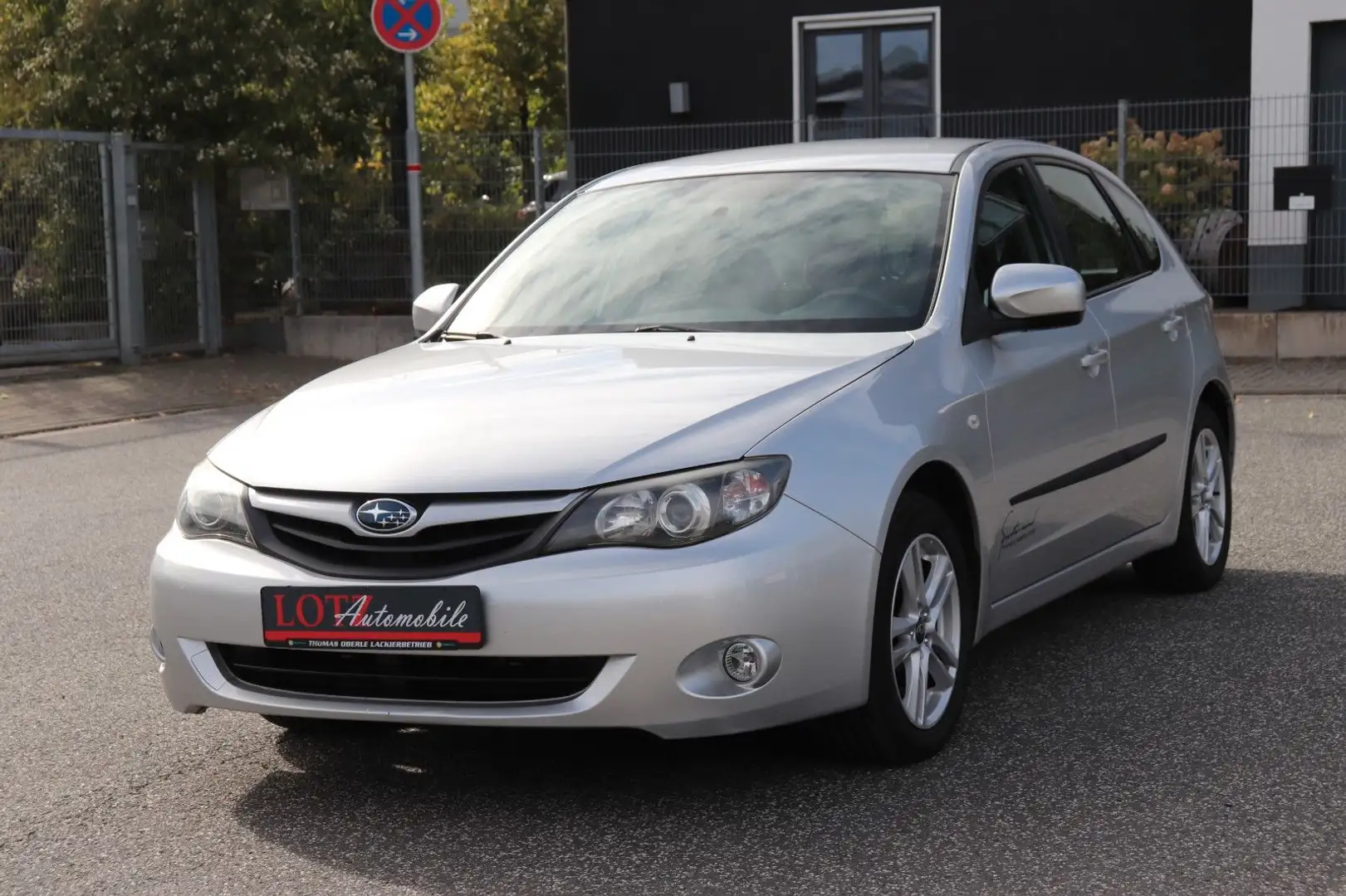 Subaru Impreza Active 4WD Grau - 2