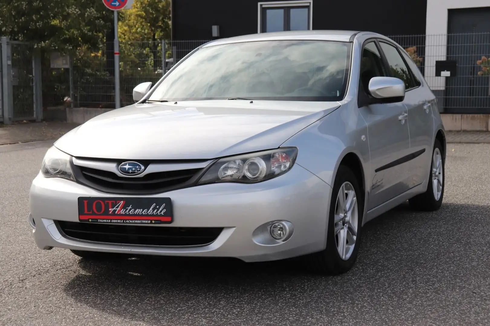 Subaru Impreza Active 4WD Grau - 1