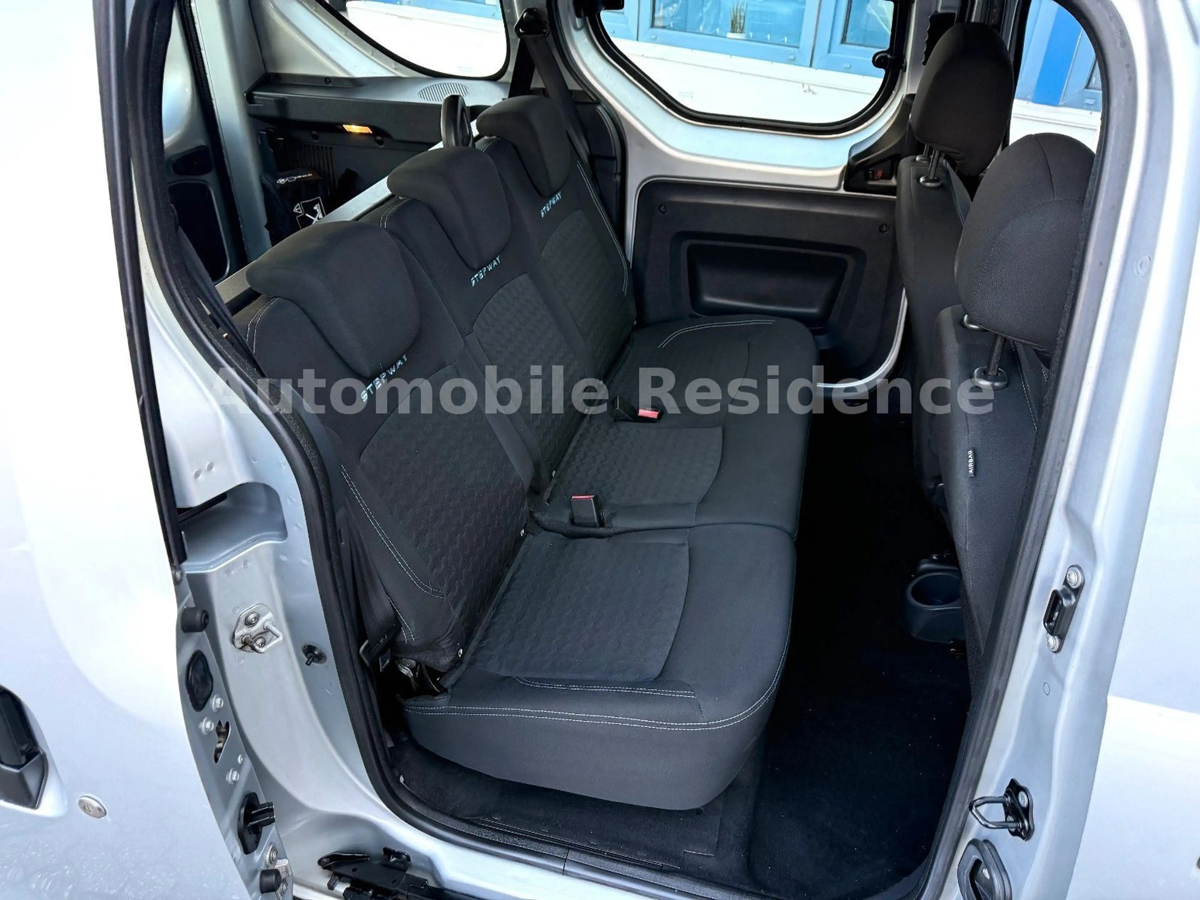 Dacia Dokker Stepway 1.2*NAVI*SHZ*PDC*TEMP*KLIMA*1HD — photo 9