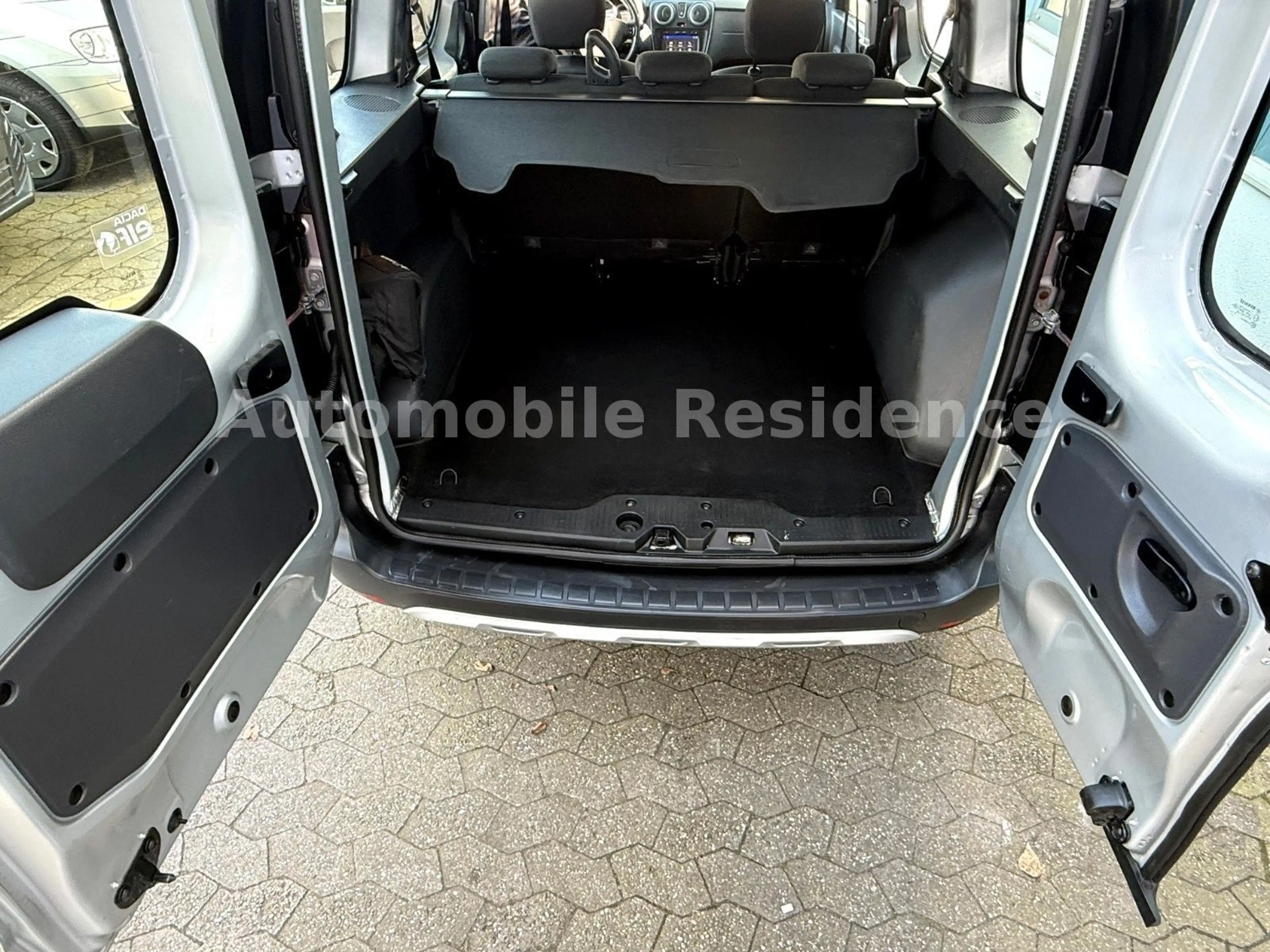 Dacia Dokker Stepway 1.2*NAVI*SHZ*PDC*TEMP*KLIMA*1HD — photo 10