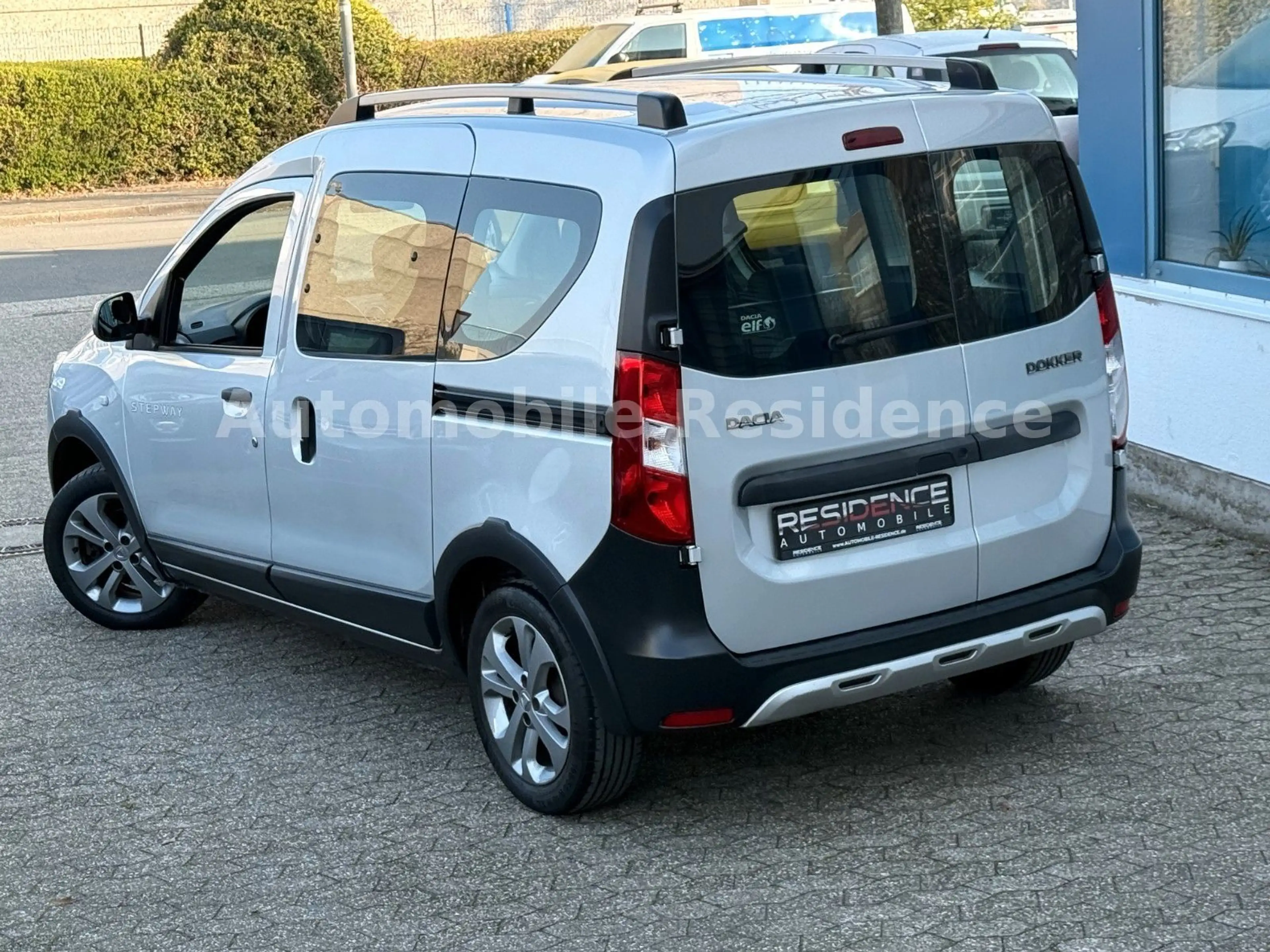Dacia Dokker Stepway 1.2*NAVI*SHZ*PDC*TEMP*KLIMA*1HD — photo 3