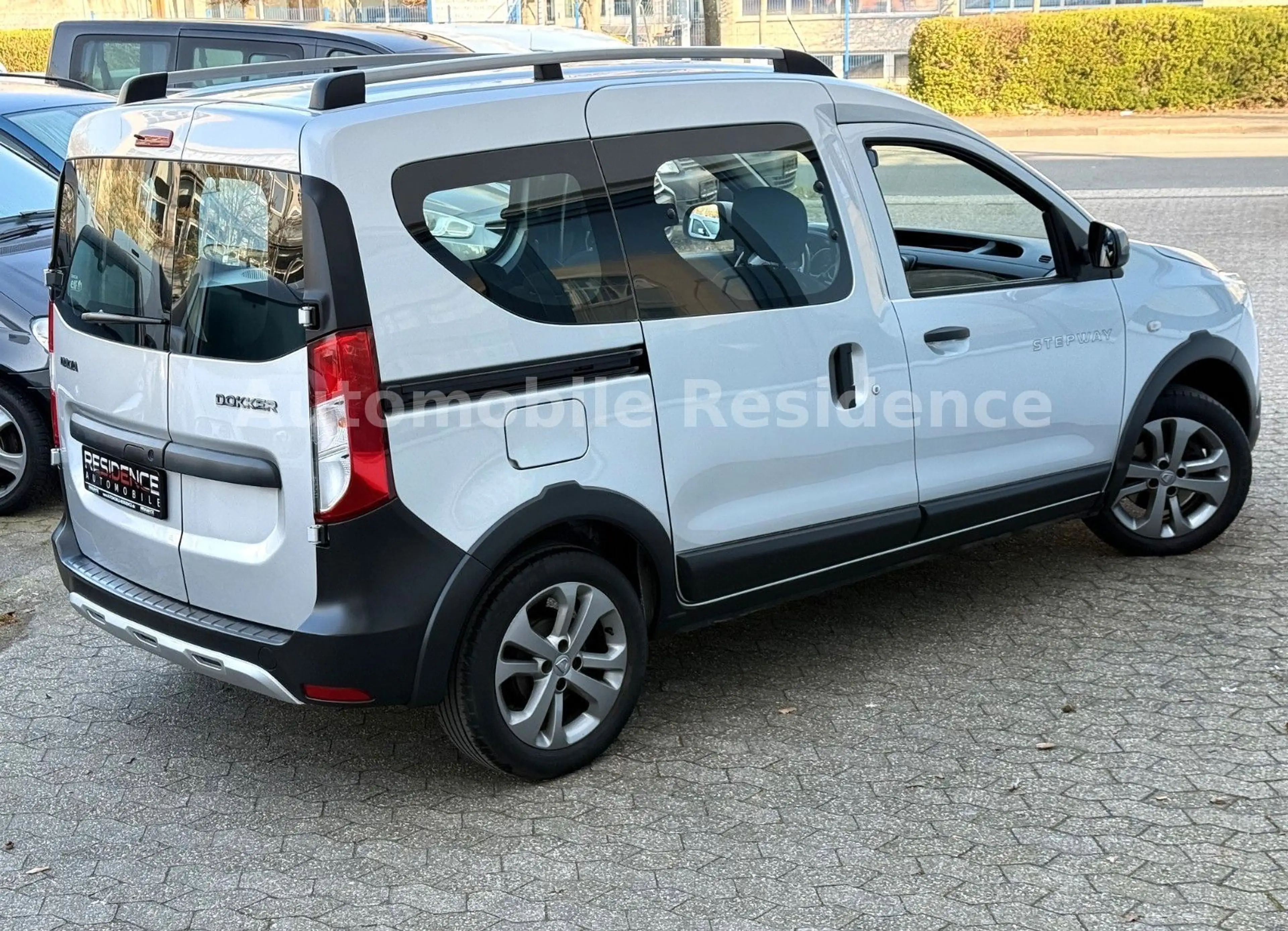 Dacia Dokker Stepway 1.2*NAVI*SHZ*PDC*TEMP*KLIMA*1HD — photo 4