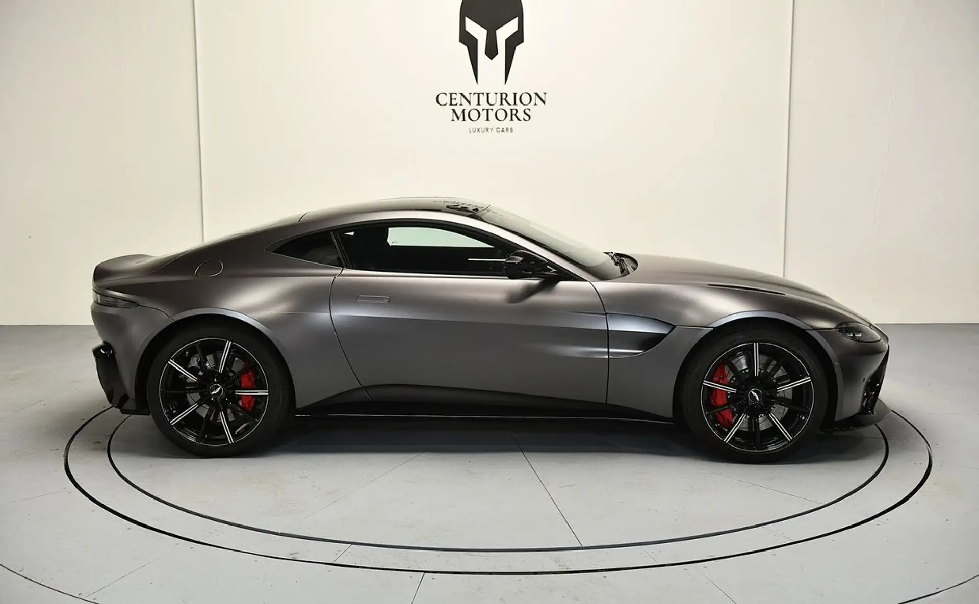 애스턴마틴 V8 Coupe 2020 건메탈 사진 3